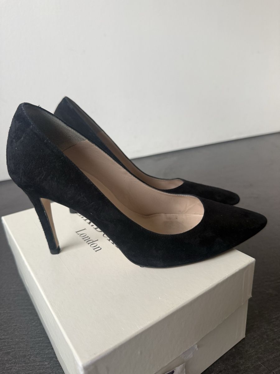 Scarpe da donna: L.K. Bennett Black Suede Heels Size 41 – Usato da Basel venduto da zestrila 3