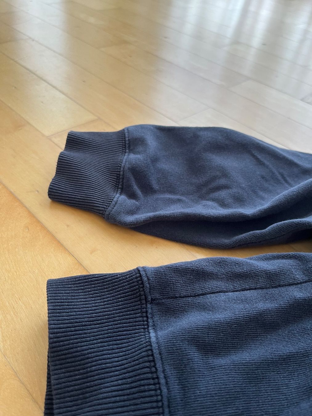 Brandy Melville Pullover & Sweatshirts: New York Sweatshirt, Brandy Melville – Gebraucht aus Zumikon von nata_sells 5