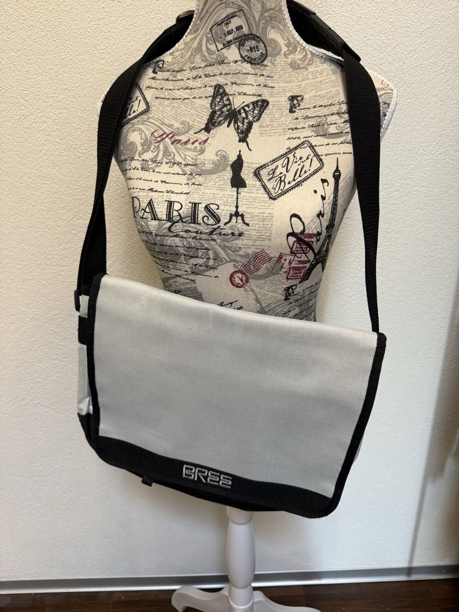 Bree Borse: BREE Umhaengetasche/Kuriertasche – Usato da Winterthur venduto da hera05