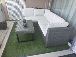 Gartenlounge Set mit Tisch und Stauraum guter Zustand