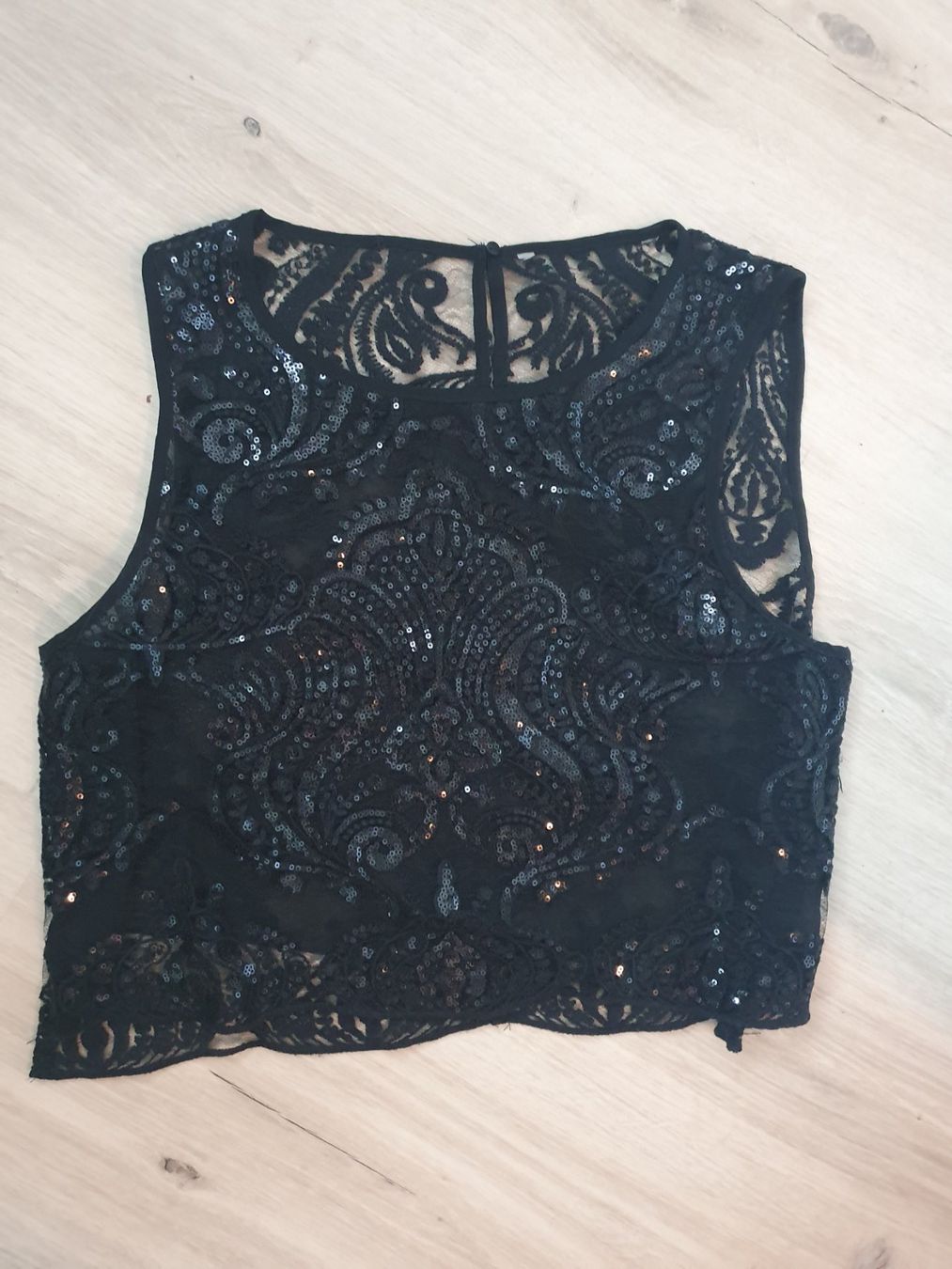 Top: Fancy Top, Spitzen und Pailletten – Usato da Nussbaumen AG venduto da jul_t76k