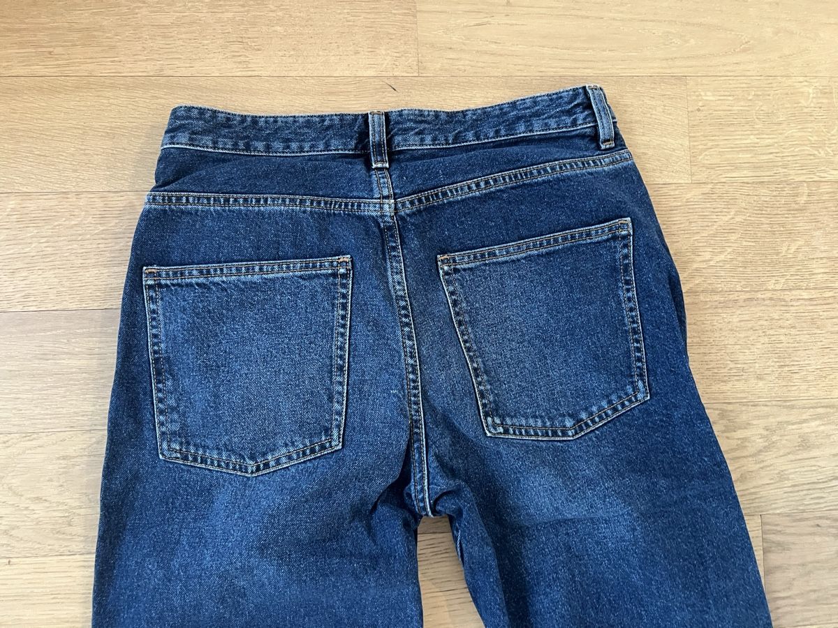 Cos Jeans: COS Jeans Relaxed, Grösse 25 – Nuovo (secondo la descrizione) da Zürich venduto da Honeybee7 1