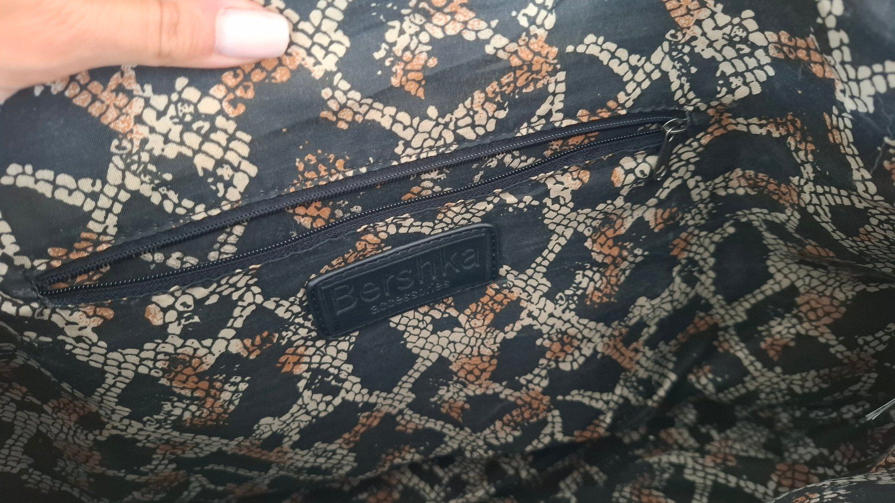 Borse da donna: Bershka Tasche / Umhängetasche – Nuovo (secondo la descrizione) da Rickenbach b. Wil venduto da Beautiful.Things 5