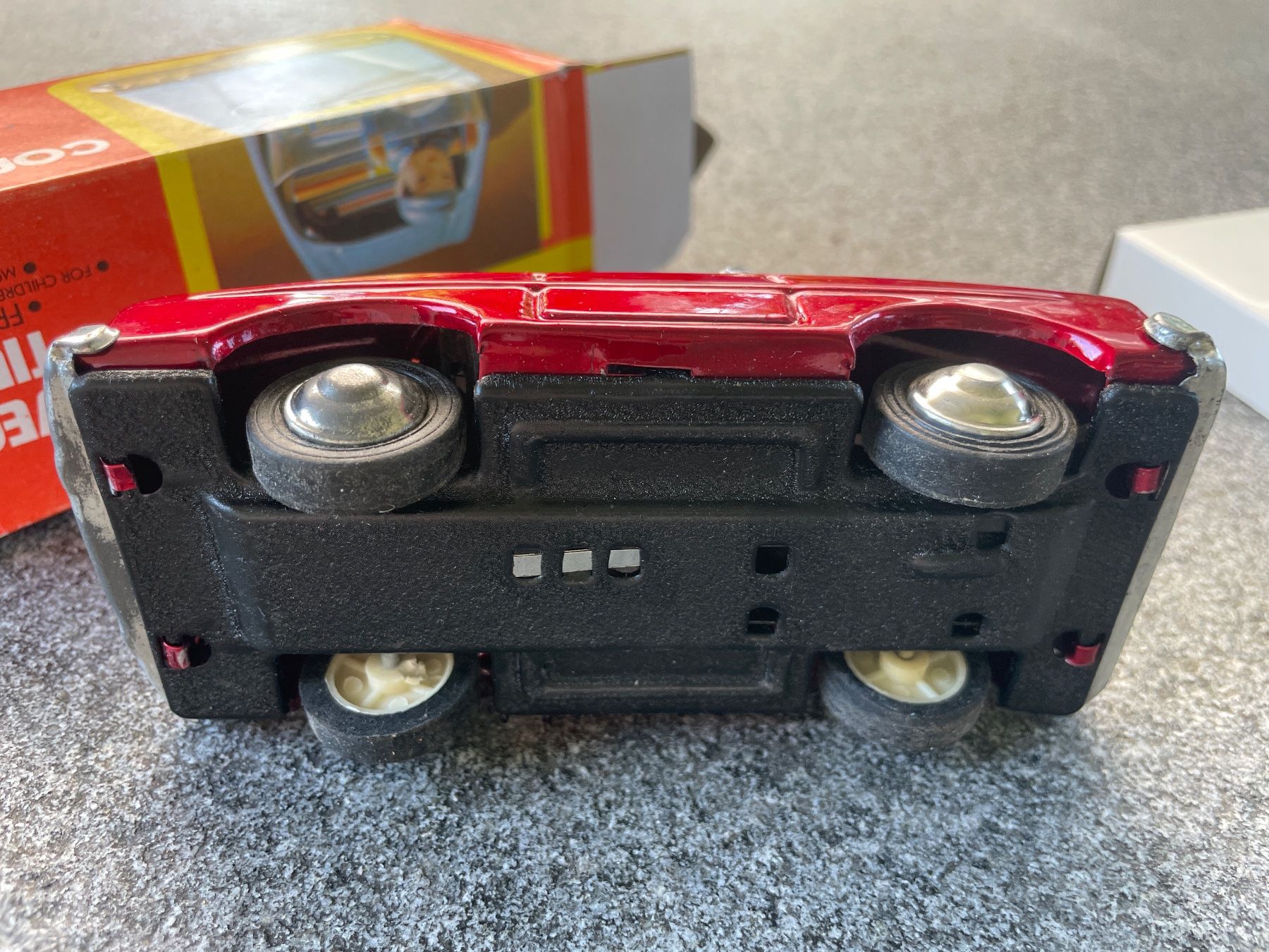 Giocattoli: Vintage Spielzeugauto aus Blech – Usato da Winterthur venduto da cheerio97 7