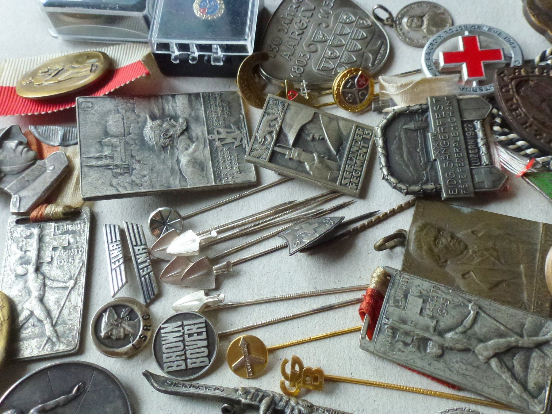 Medaglie: ++ Sammlung Anstecker, Abzeichen, auch viel Silber mitdabei – Usato da Walkringen venduto da Casablanca777 7