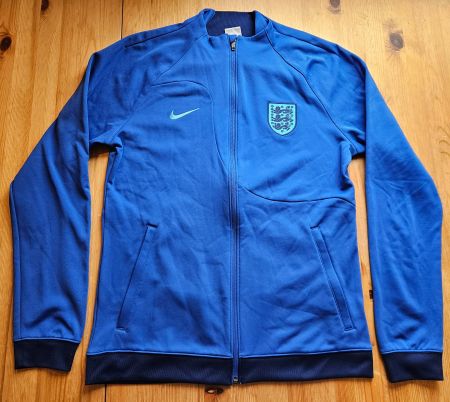 England Jacke Nike Grösse M slim fit Fussball Sport