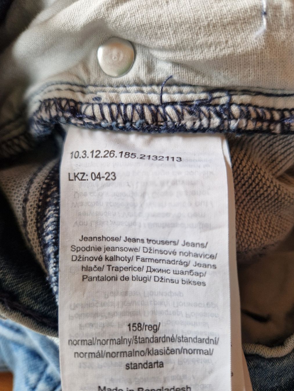 S.Oliver Pantaloni: Neue s.Oliver Jeans, hellblau, Gr. 158 regular mit Gummizug – Nuovo (secondo la descrizione) da Niederscherli venduto da 20sydney02 7