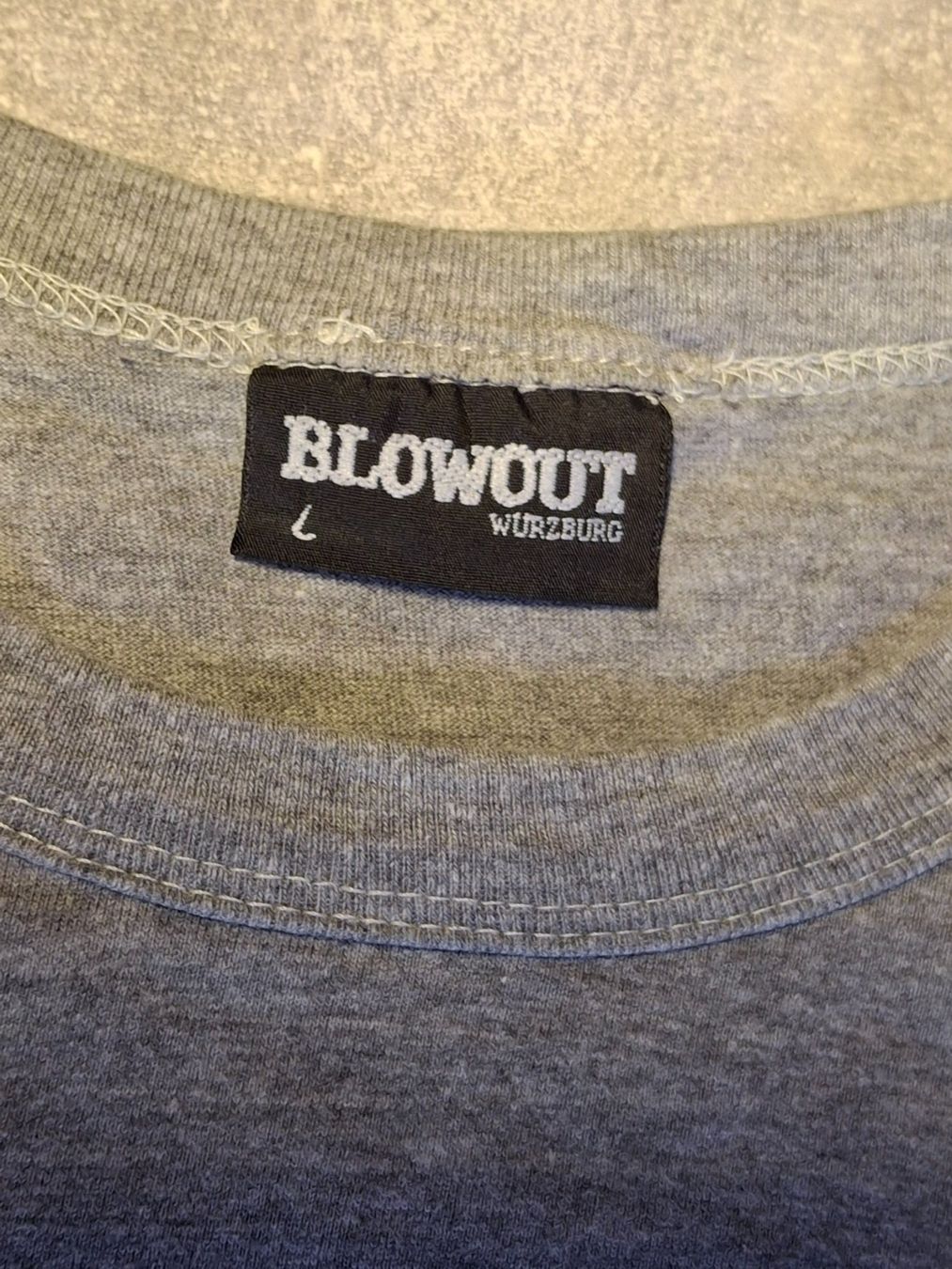 T-Shirts: T-shirt taille L marque Blowout – Gebraucht aus Villiers von san_jn5w 2