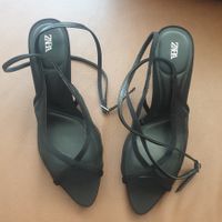 Riemchen Peeptoes von ZARA, schwarz, Gr. 38, ungetragen