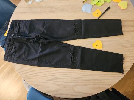 Benetton Skinny Jeans schwarz W28 / Gr. 36