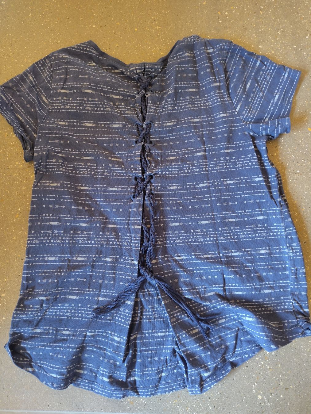 T-shirt: Blaues T-shirt – Usato da Zürich venduto da aurelie.99 2