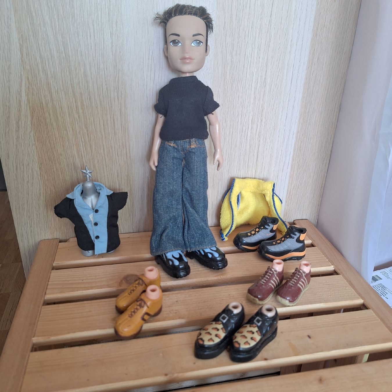 MGA Bambole: Bratz Boyz 2003 MGA and shoes – Usato da Genève venduto da Dorgos