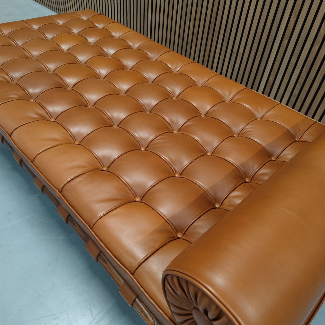 Sedie a sdraio: Knoll Barcelona Daybed Cognac – Usato da Zürich venduto da Nexclusives.com 6