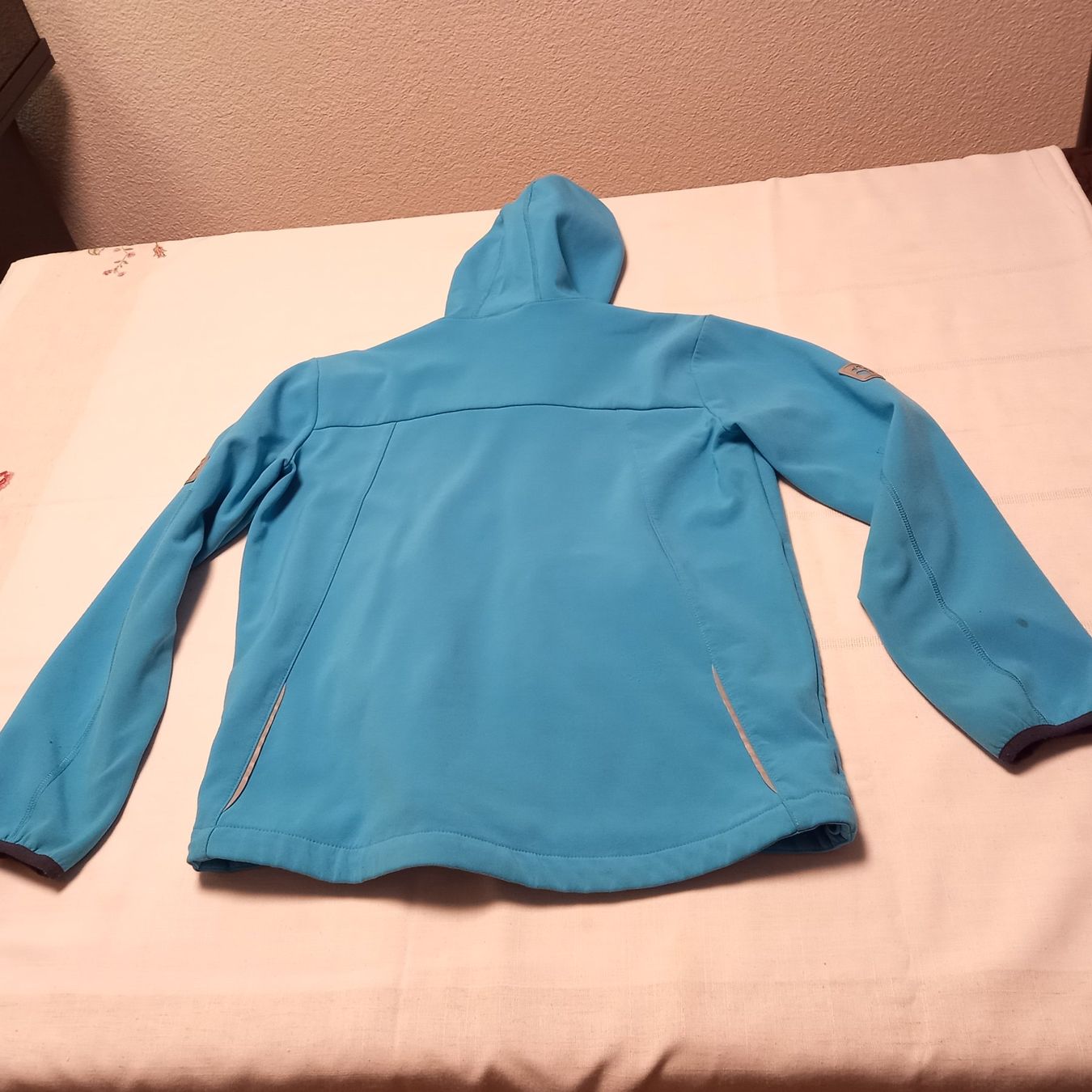 Jack Wolfskin Giacche: Jack Wolfskin Übergangsjacke Gr. 164 – Usato da Brüttisellen venduto da kikaninchen79 3