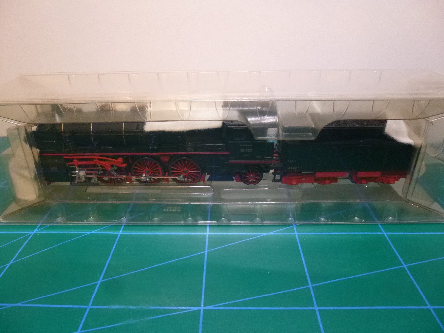 Märklin Trains électriques: Märklin BR 18.4 Digital avec son – Neuf avec emballage d'origine à Colombier NE par Morel56 7