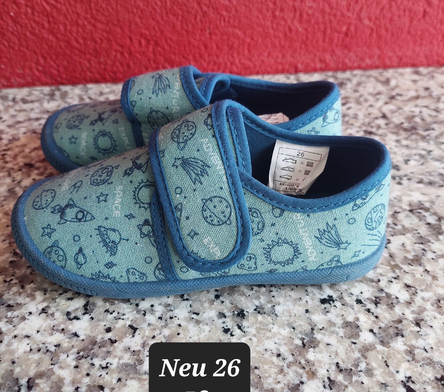 Scarpe per ragazzi: Hausschuhe Kinder Blau Grösse 26 Neu – Nuovo (secondo la descrizione) da Stettlen venduto da Dolores1987
