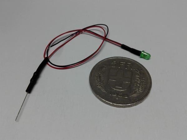 Componenti elettronici: Blink-LED 3mm grün 12V verkabelt – Nuovo (secondo la descrizione) da Luzern venduto da Salefactory 1