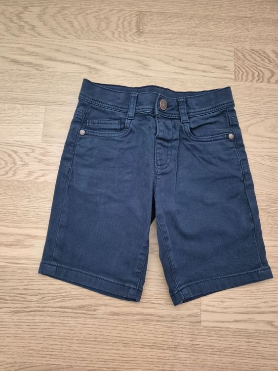 Pantalons: Shorts Grösse 104 – D'occasion à Pfäffikon SZ par Ka6ka