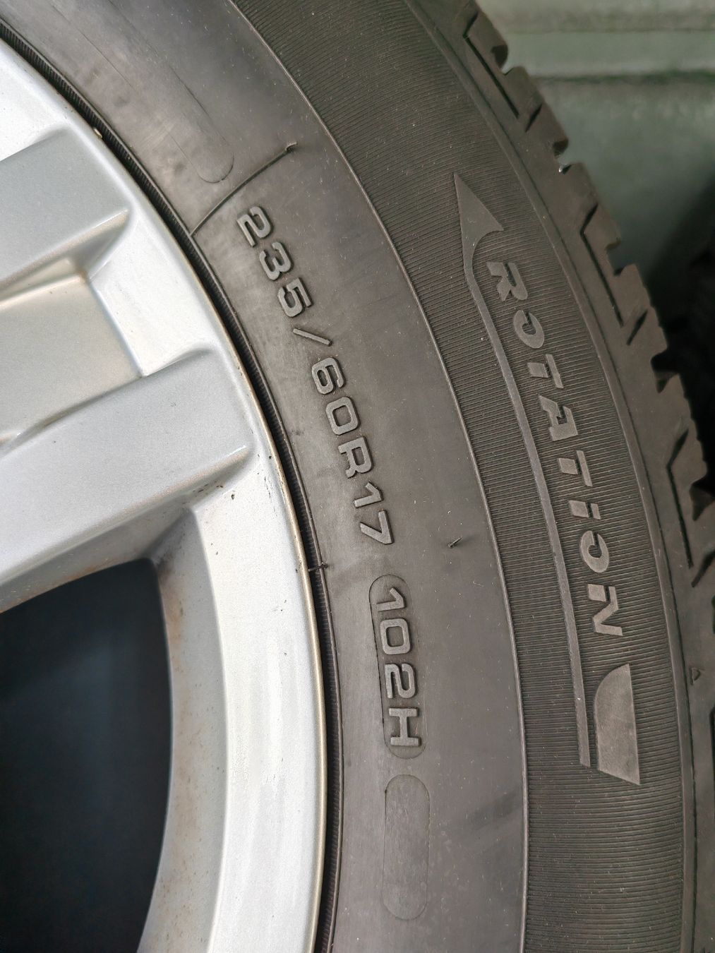 Pneumatici & Ruote complete: Mercedes GLK Winterräder 17" – Usato da Oberengstringen venduto da 156driver 5