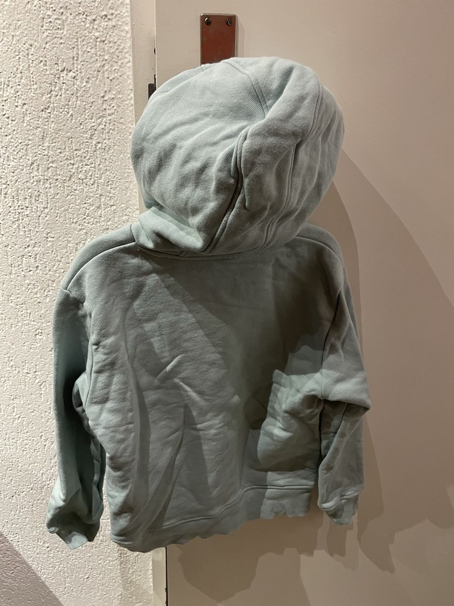 Maglioni & Felpe: Pullover / Hoodie Größe 122/128 – Usato da Pfäffikon ZH venduto da rue78 1