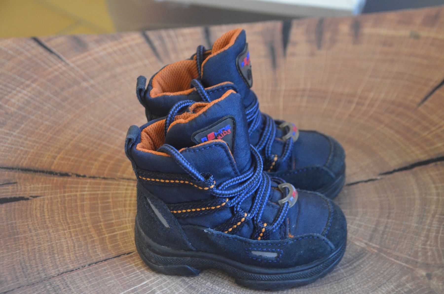 Schuhe für Jungen: NO 20 – Gebraucht aus Chiasso von Dolly015