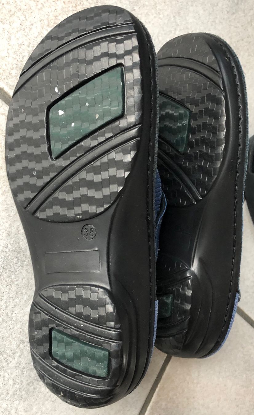 Scarpe da donna: Slipper Jürgen Hirsch – Usato da Liestal venduto da FlomiVivi 3