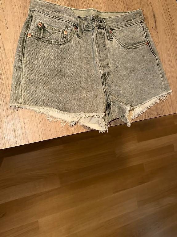 Jeans: Levis short – Neu und originalverpackt aus Bern von sar_r5dp 4