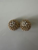 Vintage clip earrings