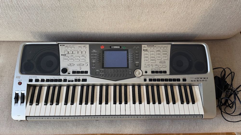 Yamaha Keyboard PSR2000 (Gebraucht) in Basel für CHF 200 – nur Abholung ...