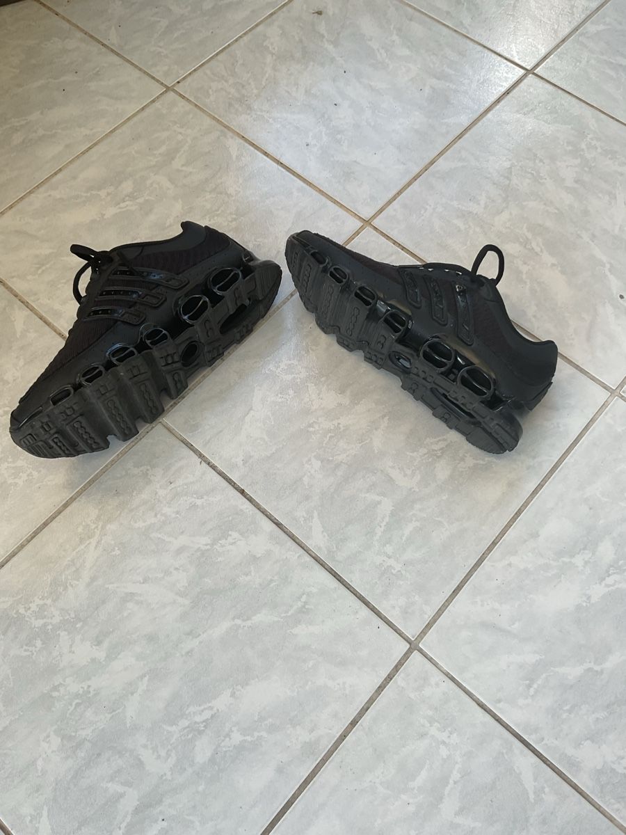 Adidas Herrenschuhe: Adidas Megaride Schuh schwarz – Gebraucht aus Niederhasli von Neo220 2