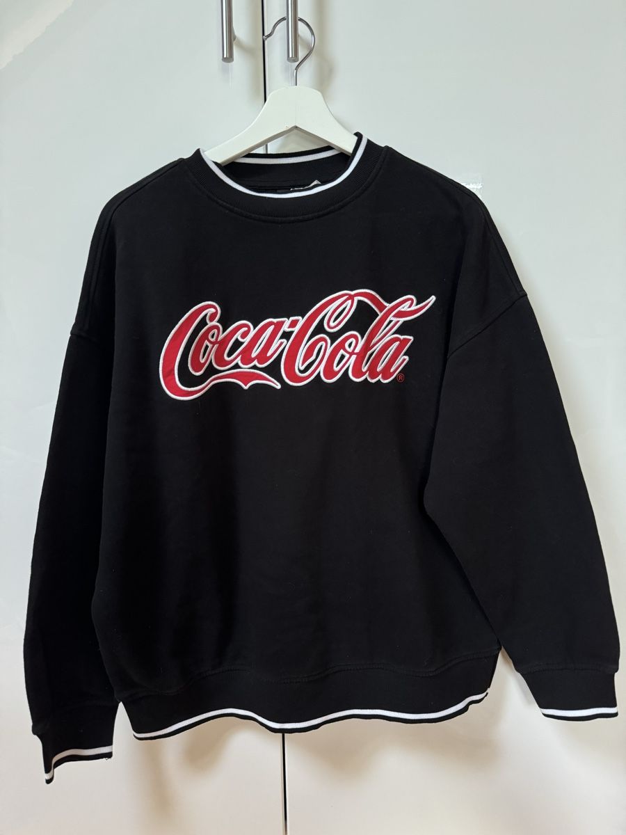 H&M Coca Cola Pullover (Neuf (Voir description)) à Maisprach pour