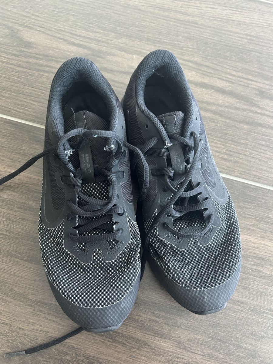 Nike Scarpe da donna: Nike Laufschuhe Gr. 38.6 – Usato da Rothrist venduto da kiki8181