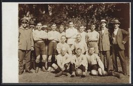 Foto-AK Berlin-Moabit, Fussball-Verein S