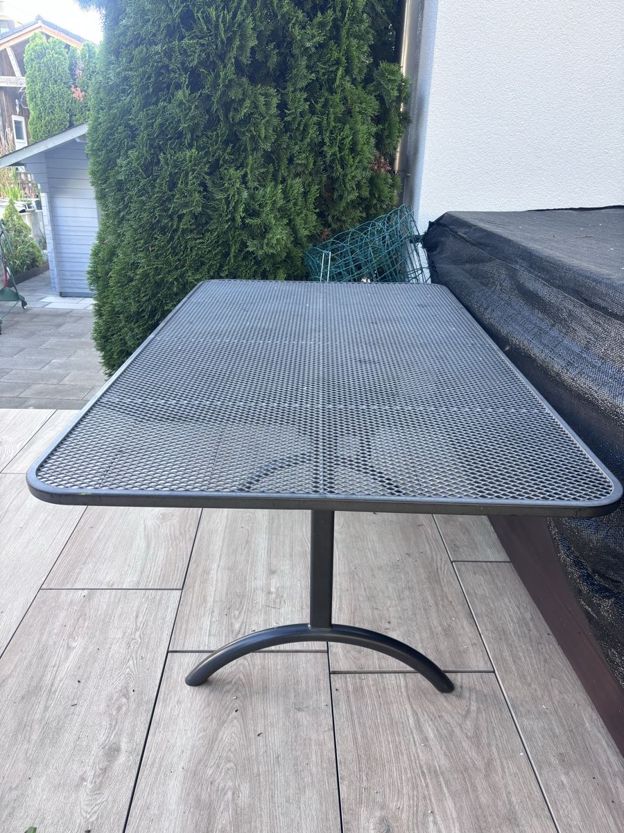 Tische: Gartentisch Metall 160x90 – Gebraucht aus Kriessern von PapaQ 1