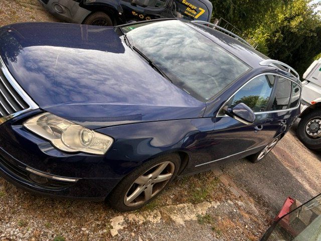 VW Autos: VW Passat V. 3.2i 4M, Automat – Défectueux à Hunzenschwil par Gaggofisch 2