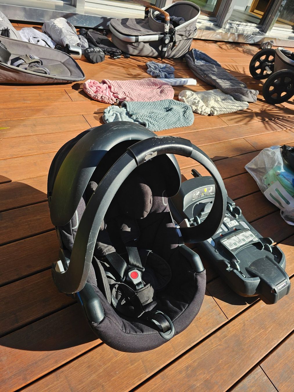 Joolz Seggiolini per auto: Joolz Babyschale mit  Isofix Station – Usato da Au SG venduto da riboflaf 1