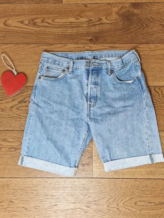 Levi's 501 Shorts blau Denim Grösse W30 top Zustand