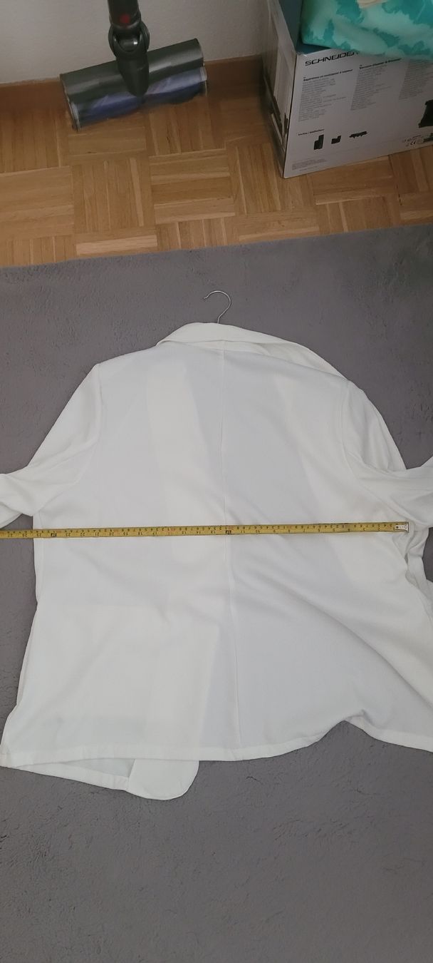 Jacken: Blazer blanc taille 48/50 état neuf  – Neu (gemäss Beschreibung) aus Vevey von x_y_f 4