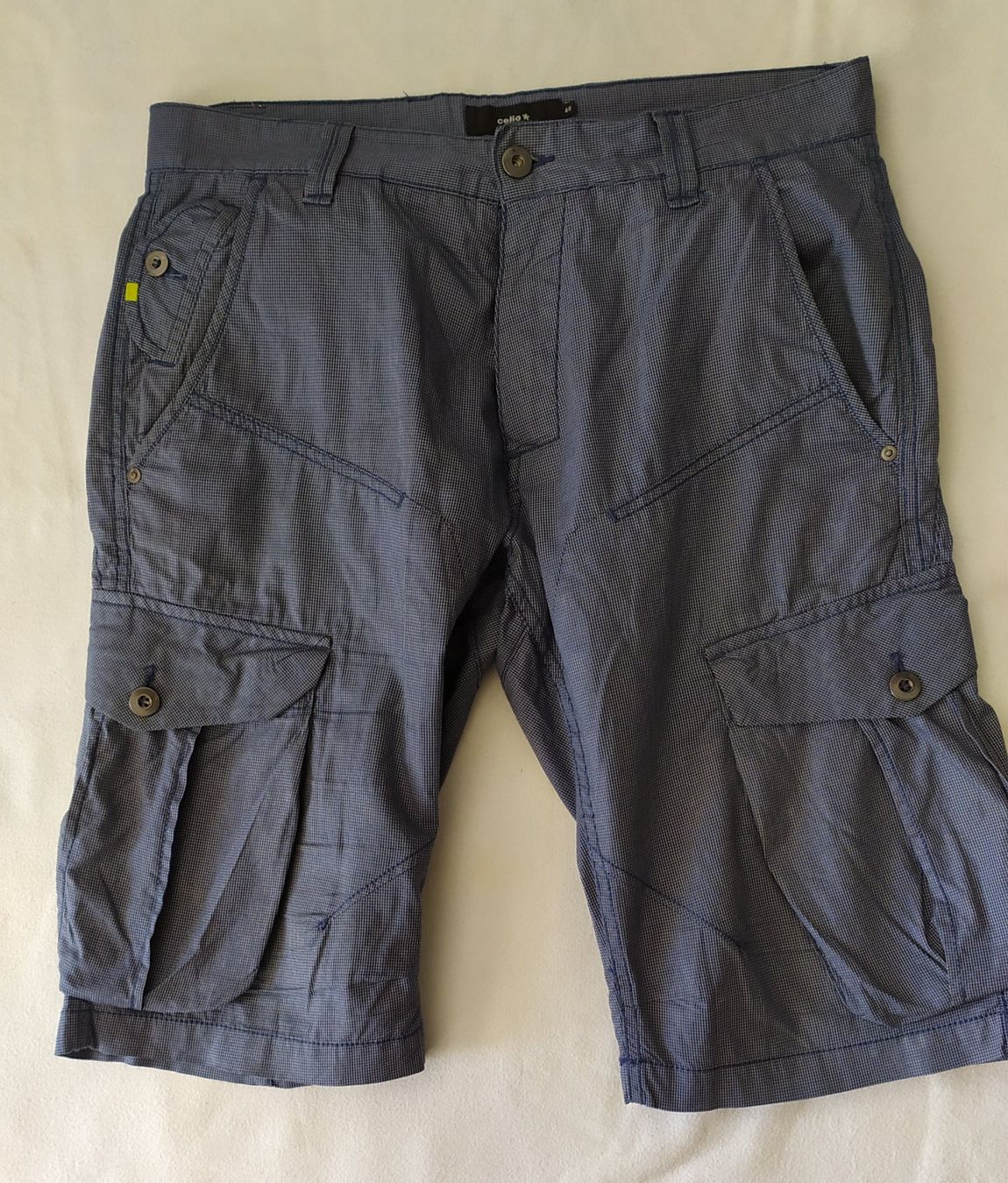 Hosen: Short/bermuda avec ceinture CELIO gr. 40 – Gebraucht aus Chezard St-Martin von Loucail 2