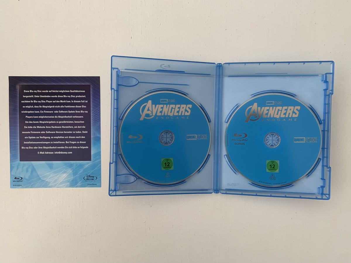 Tutti i DVDs: Black Panther, Avengers: Endgame, Infinity War - BluRay – Usato da Zürich venduto da createdindust 4