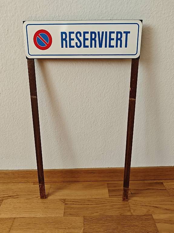 Schilder: Parkplatzschild "Reserviert" – Gebraucht aus Unterentfelden von mntn 1