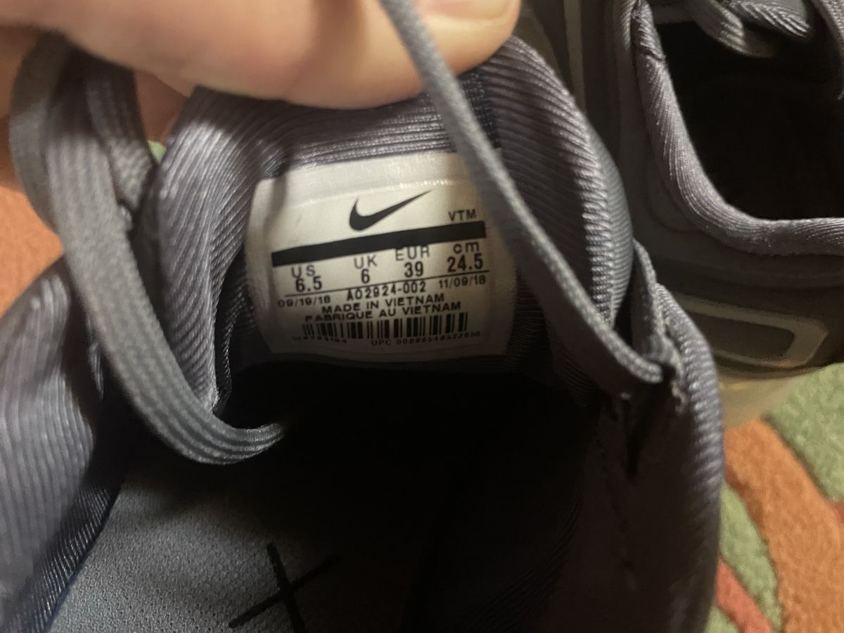 Herrenschuhe: Nike Air Max 720 Grau – Neu (gemäss Beschreibung) aus Adliswil von mei_f5ps 3