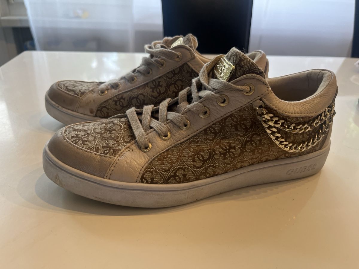 Guess Scarpe da donna: Guess sneakers 38 – Usato da Rombach venduto da kar_5kkt 1