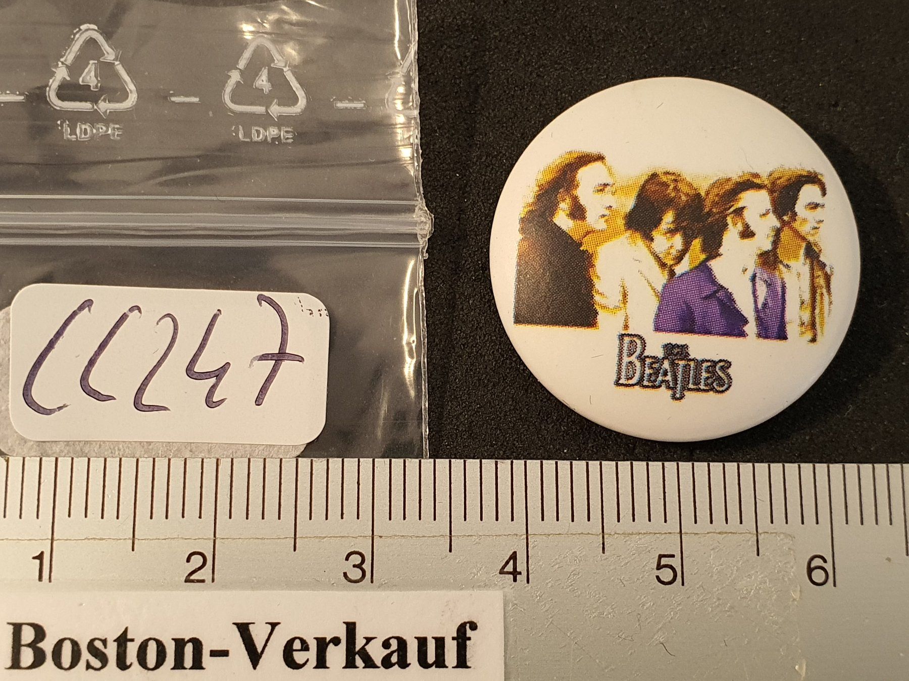 Placchette & Badge: CC247 - Pin /Button - Musik - The Beatles – Usato da Reinach BL venduto da Boston-Verkauf
