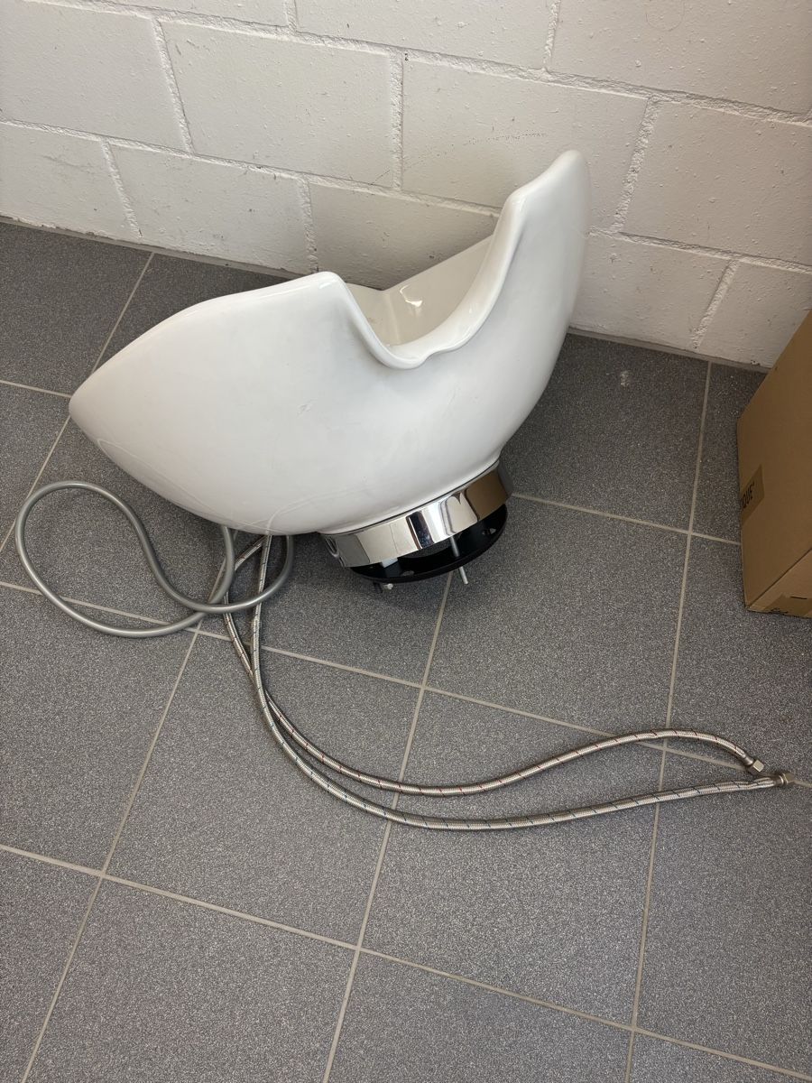 Poltrone: Waschbecken Salon Italy – Usato da Eschenbach LU venduto da bea_dv76 4