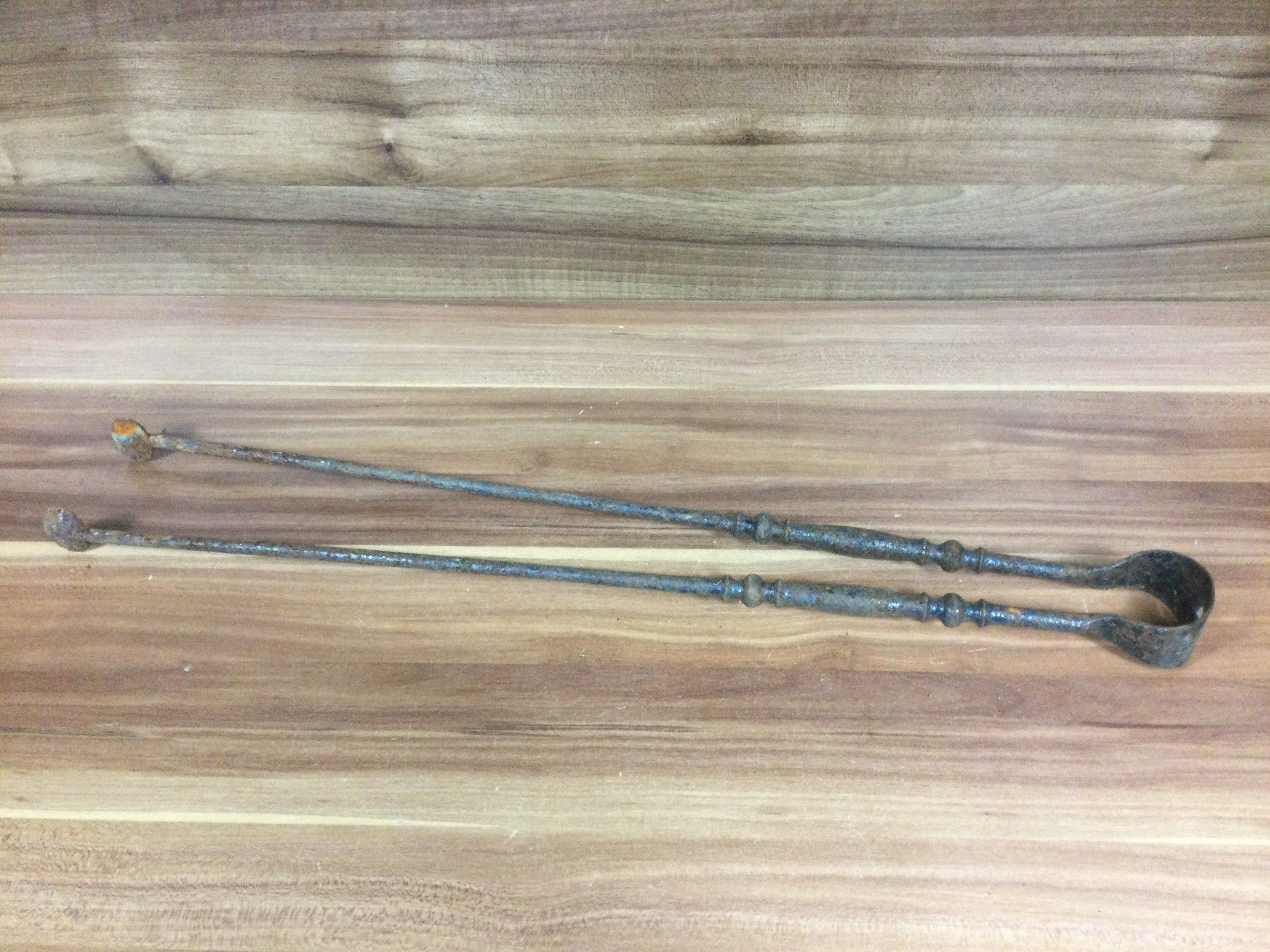 Outils anciens: Gebrauchte Cheminee oder Ofen Grill Holz Klemmzange – D'occasion à Wangen SZ par kuriosum12 1