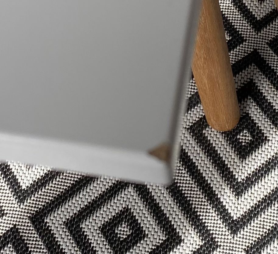 Livique Tables: Tisch MDF weiss/Eiche massiv – D'occasion à Strengelbach par Itecna 3