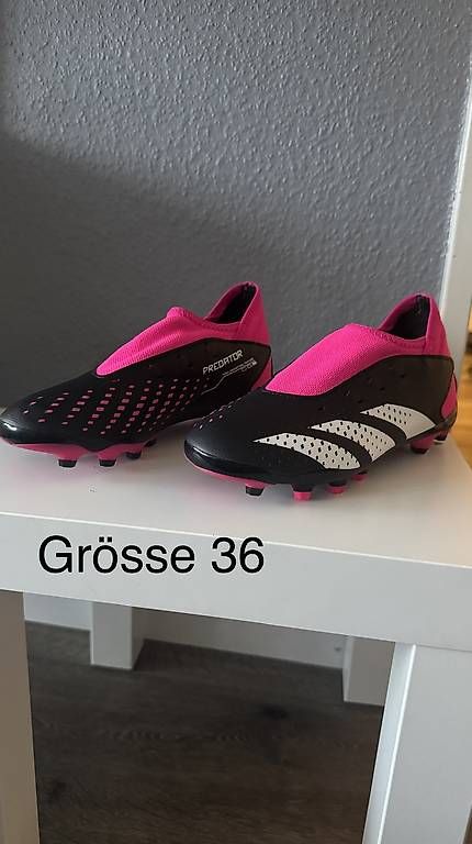 Herrenschuhe: Nockenschuhe Fussball  – Gebraucht aus Ebikon von prenqajf