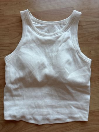 Uniqlo Tanktop mit integriertem BH weiss Grösse M neuwertig