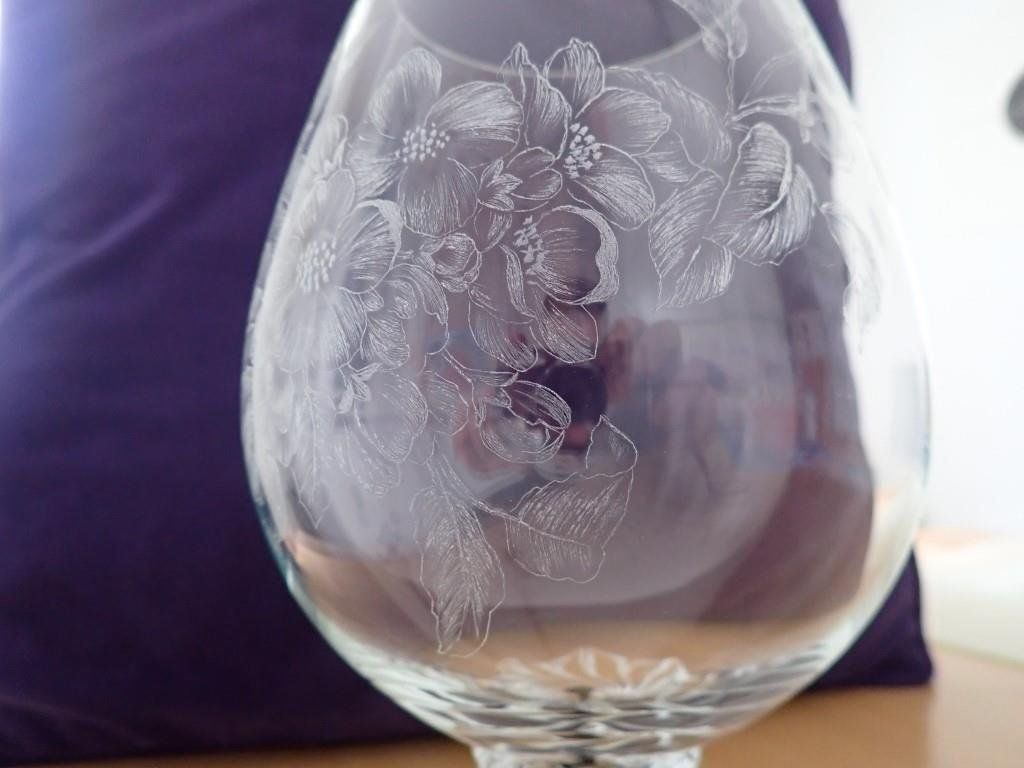 Bicchieri: Grosses Dekoglas mit geritzten Blumen – Nuovo (secondo la descrizione) da Galgenen venduto da Marc98 6